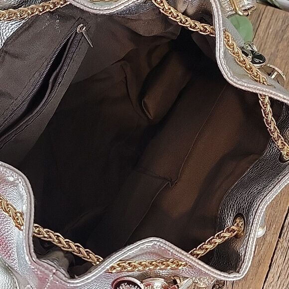 Unbranded silver metallic button studded drawstring shoulder bag - Picture 9 of 15